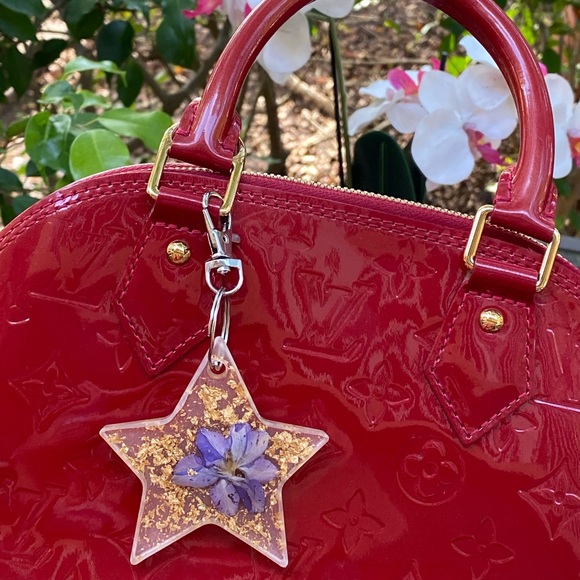 Floral Star Shaped Purple Flower Gold Flake Keychain Resin Art - Picture 9 of 13